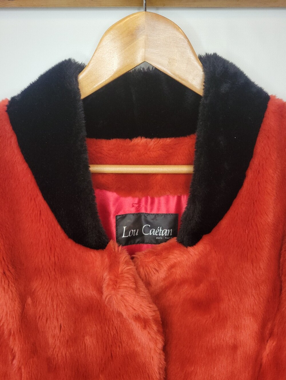 Vintage Blood Orange Red Lou Caétan Faux Fur Long Coat with Black Collar - Picture 9 of 13